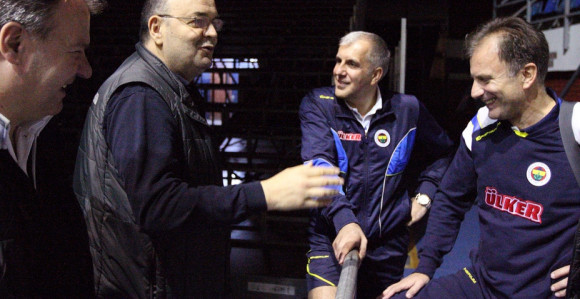 Partizan igra sa svojim legendama - Željkom i Duletom!