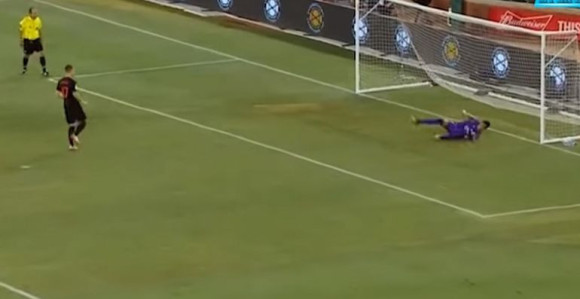 Šaponjić promašio penal, Atletiko se provukao!