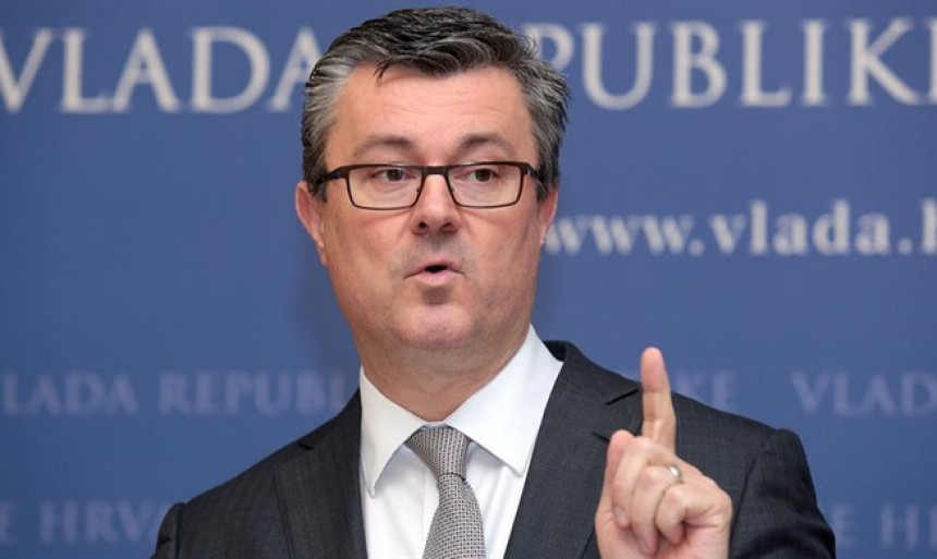 "Ako uđe u Hrvatsku, Šešelj će biti uhapšen"