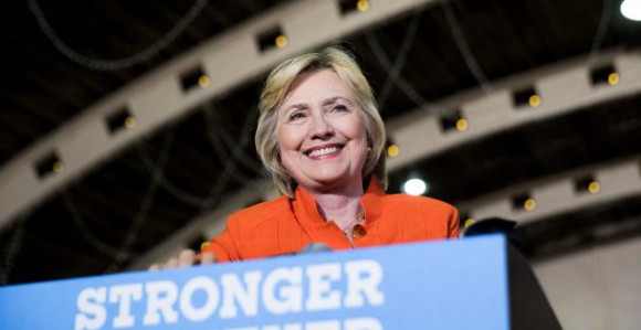 Ankete: Hilari se 'odlijepila' od Trampa