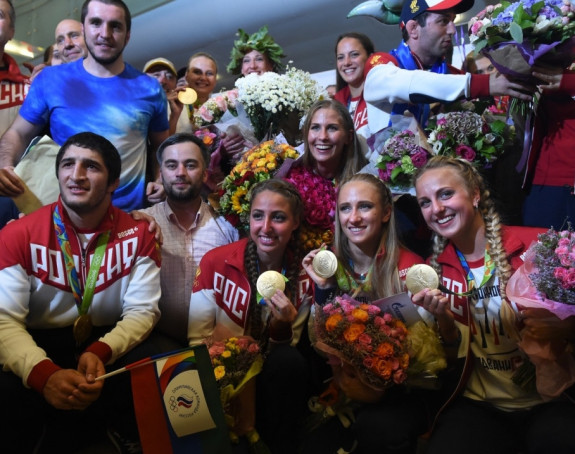 Video: Ruski olimpijci dočekani kao heroji u Moskvi!