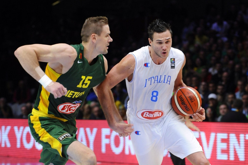 Galinari "ispalio" Italiju!