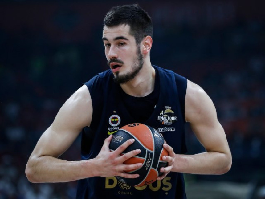 Kalinić: Hej FIBA, EL i ELPA, hajde da igramo sa istim loptama?