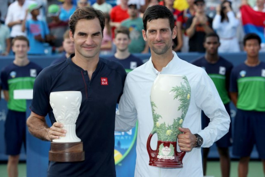 Federer: Svi smo srećni što je Novak ponovo u vrhu!