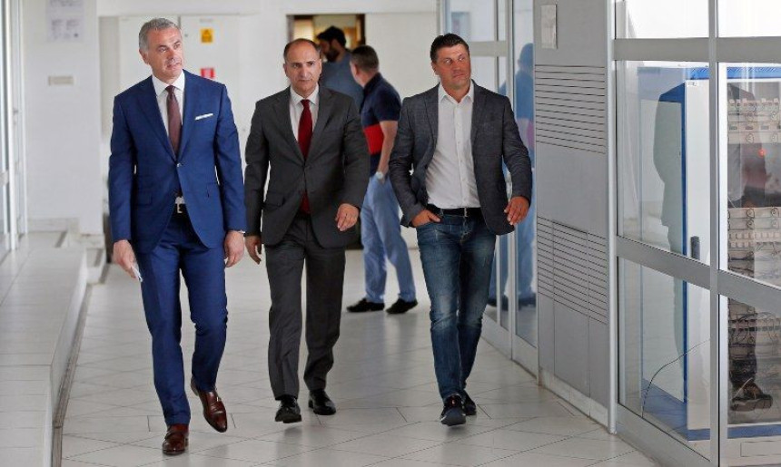 Zvezda dovodi još jedno krilo, možda i napadača!