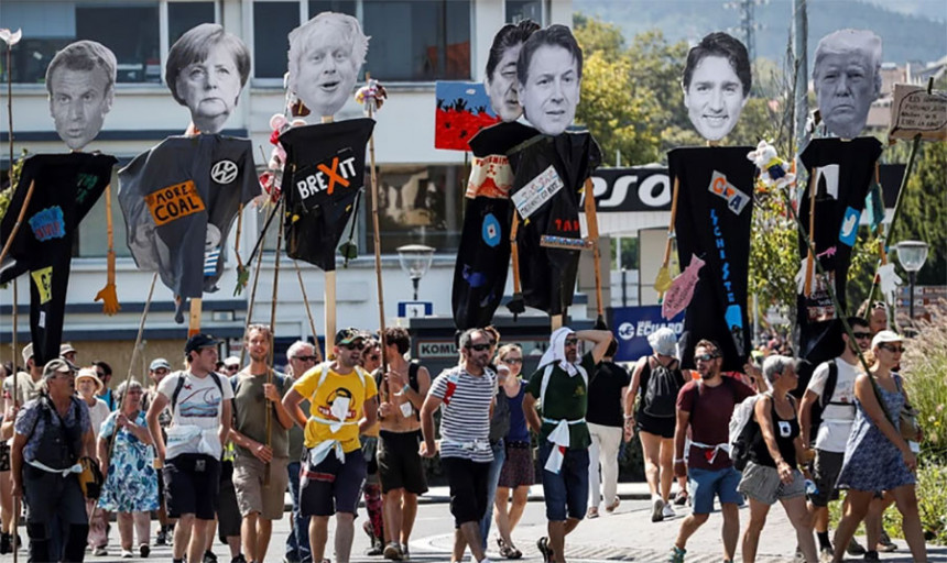 Бунт: Марширало више хиљада људи против Г7