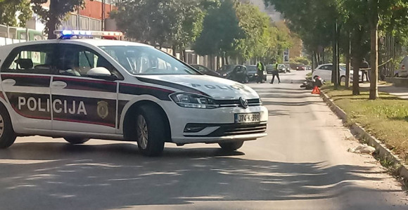 Tinejdžerka pala s balkona zgrade JU "Dom porodica"