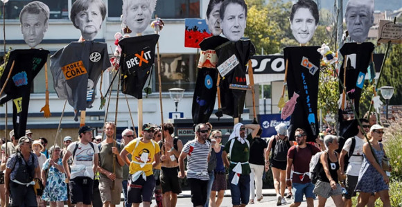 Бунт: Марширало више хиљада људи против Г7