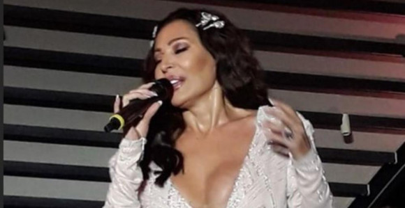Sjaj za fanove: Ceca u bijelom dominirala scenom