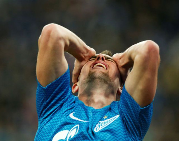 RUS: Ufa uhvatila Zenit na spavanju!