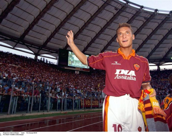 Dajte Totiju vremeplov, da uživamo u njegovim majstorijama još 20 godina!