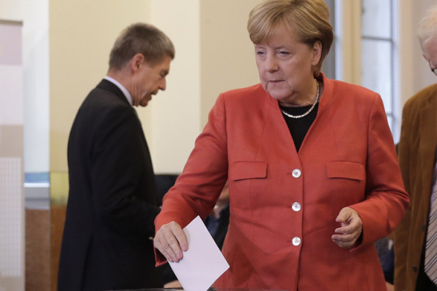 Prve procjene - Merkelova vodi