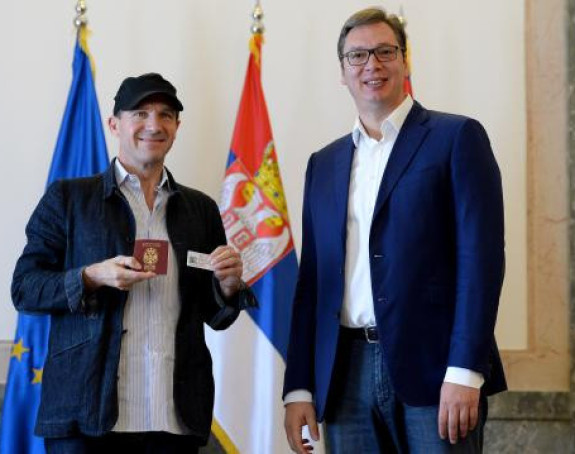Fajnsu srpski pasoš i lična