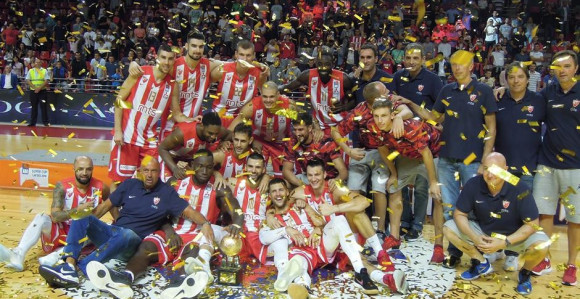 Zvezda pokazala moć i podigla Superkup!