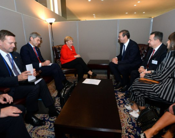 Vučić najavio dolazak Angele Merkel u BG