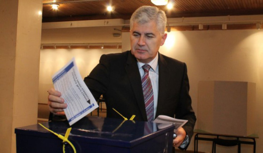 Izetbegović i Čović za spajanje izbora