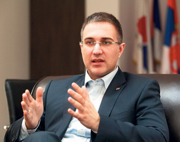 "Sada se sve svodi na borbu protiv Vučića"