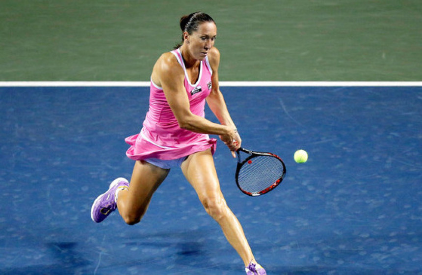 Jelenina borba: Operacije, pa ide dalje!