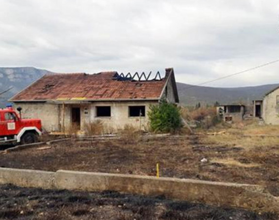 Изгорјела српска кућа у Мостару 