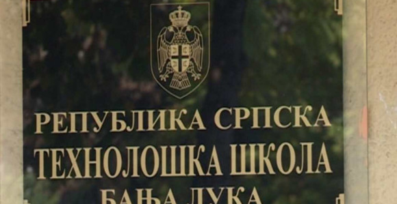 Frizerka prije magistra u Školski odbor