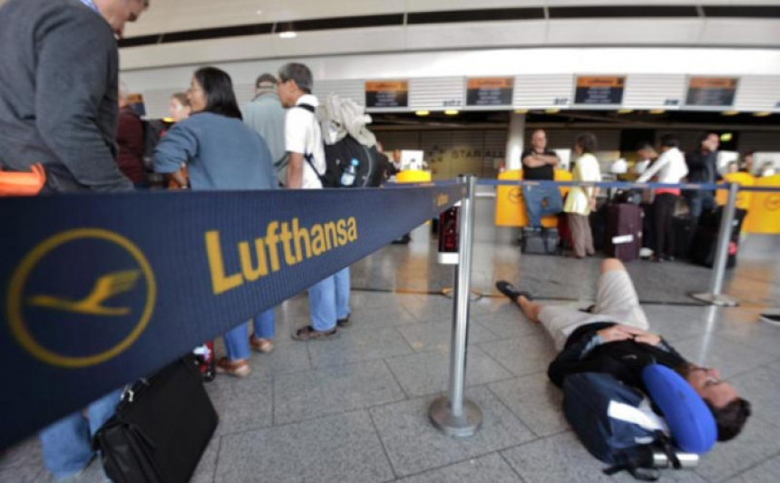 Štrajk: Lufthanza sutra otkazuje 830 letova