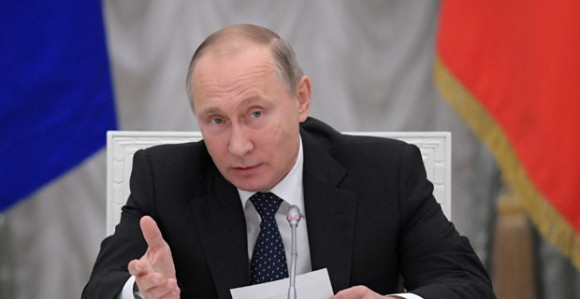 Vladimir Putin: Opet nas uče demokratiji