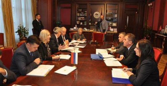 Vlada spremna da razgovara 