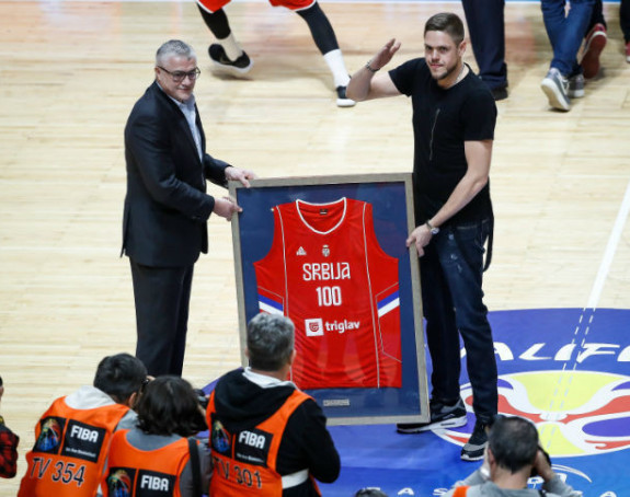 Štimac dobio poseban dres!