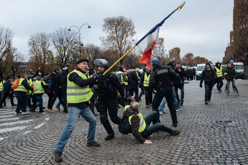 Нови протести "жутих прслука"