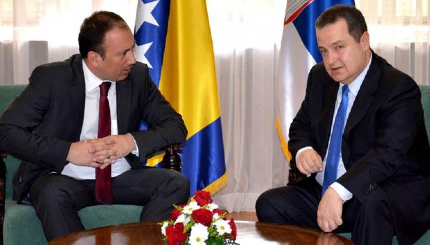 Два министра о потезима Приштине 