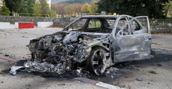 U Trebinju sinoć izgorio automobil