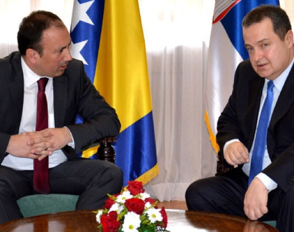Dva ministra o potezima Prištine 