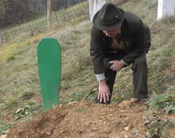 Užas kod Travnika: Gladni medvjedi skrnave grobnice