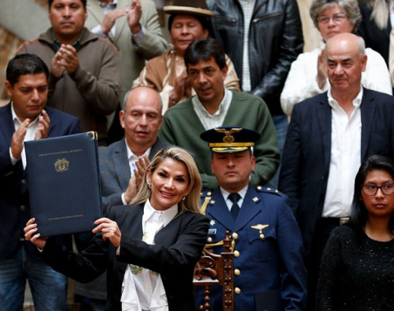 Anjez potpisala, novi izbori bez Moralesa