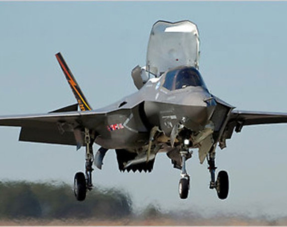 Tramp tvitom oborio cijenu lovca F-35?