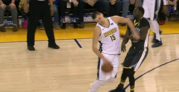 Video: Jokić nokautirao Grina!