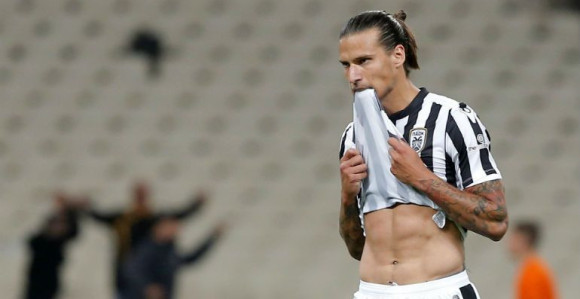 Pet razloga zašto Prijović ne ide iz PAOK-a...
