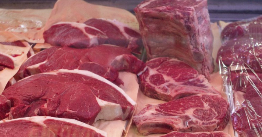 "Pregledano" meso zarazilo 500 ljudi
