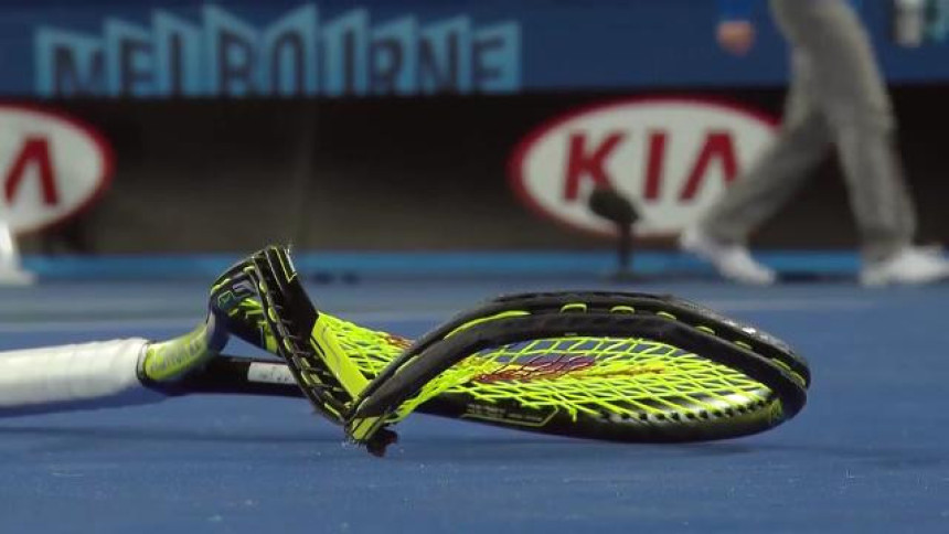Video: Anatomija lomljenja teniskih reketa...