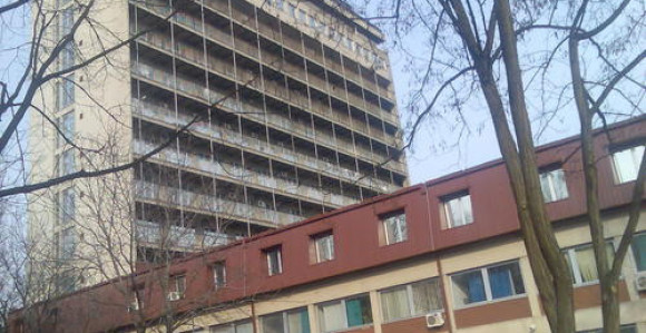 Dijete podletjelo pod autobus na Voždovcu