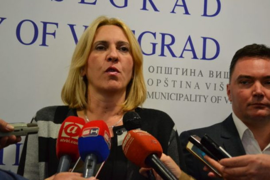 Nije lijepo ružno govoriti o Vučiću 