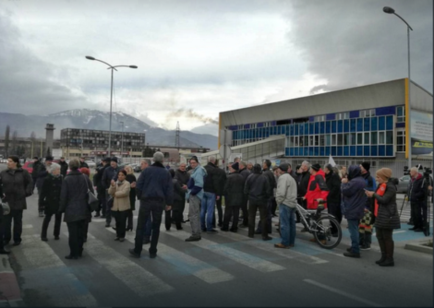 Radnici Željezare pekinuli blokadu 