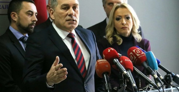 Dodik je patološki lažov