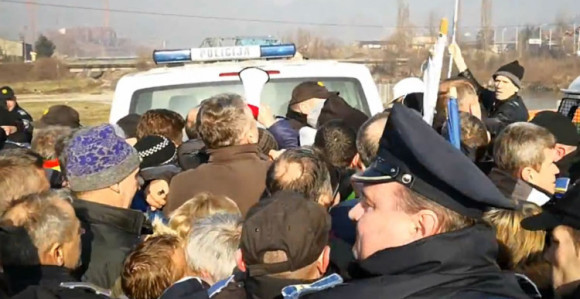Sukobi između radnika i policije