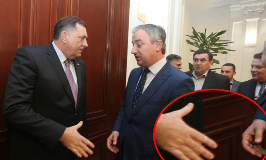 Da li je Borenović pozdravio Dodika?