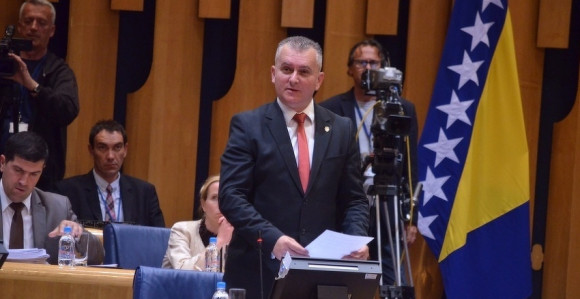 Tvrdi: SDA radi na otcjepljenju RS