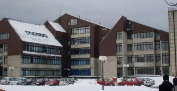 Pretres u Domu zdravlja u Bihaću