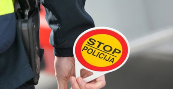 Pokušao podmititi policajca sa 10 KM