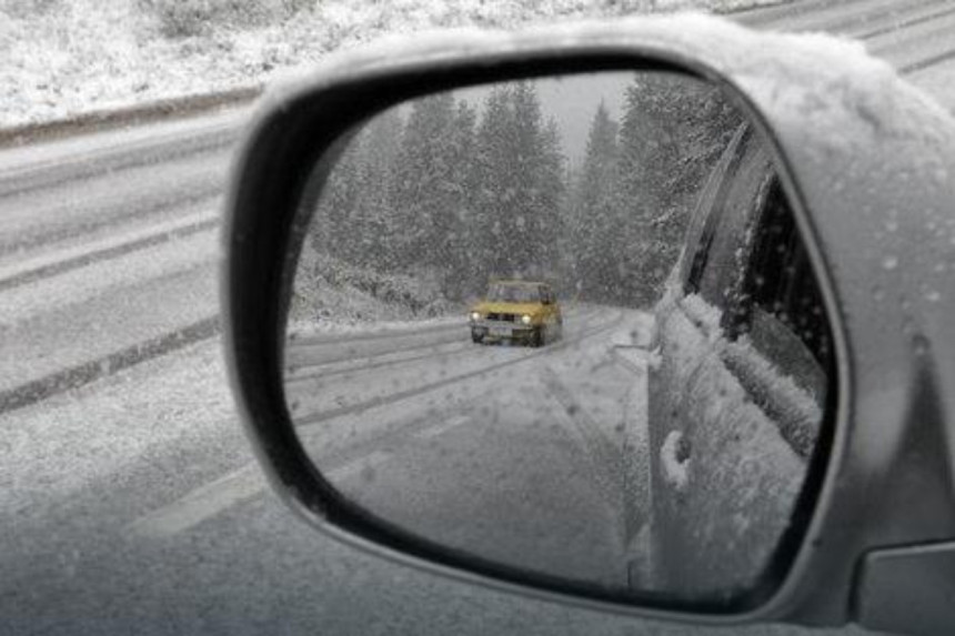 Snijeg otežava saobraćaj u Srpskoj
