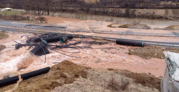 Proradilo klizište kod Kaknja
